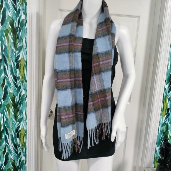 John Hanly & Co. Ltd, Woven In Ireland 100% Lambswool Plaid Scarf, NEW - Picture 2 of 6